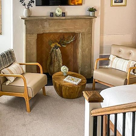 Parador 44 カーディフ エクステリア 写真